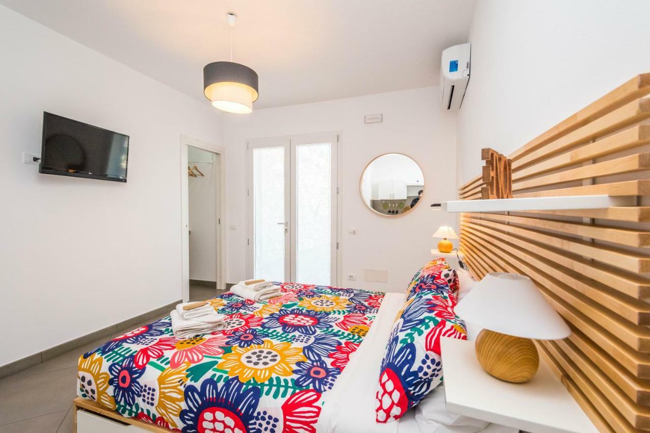 B&B Lo&G Lascari Kültér fotó