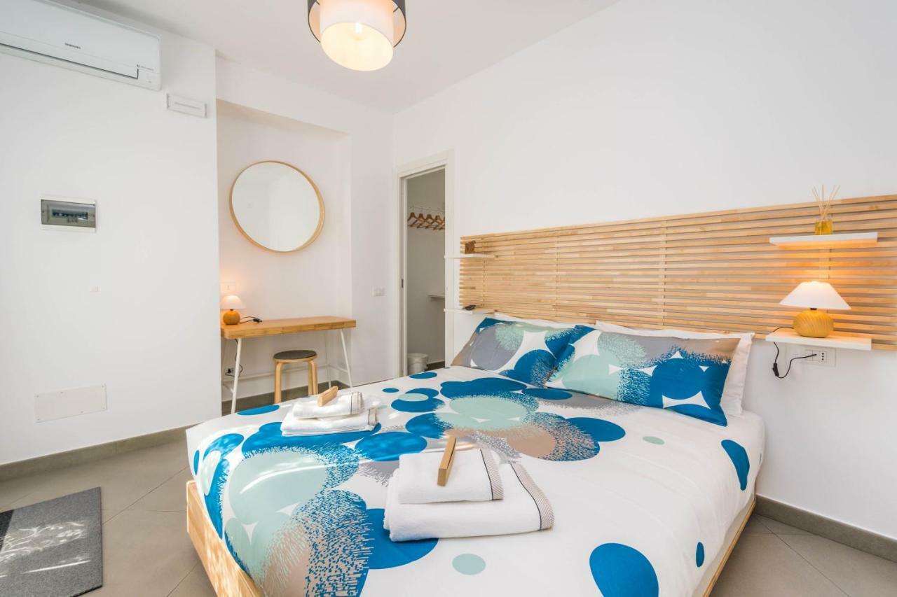 B&B Lo&G Lascari Kültér fotó