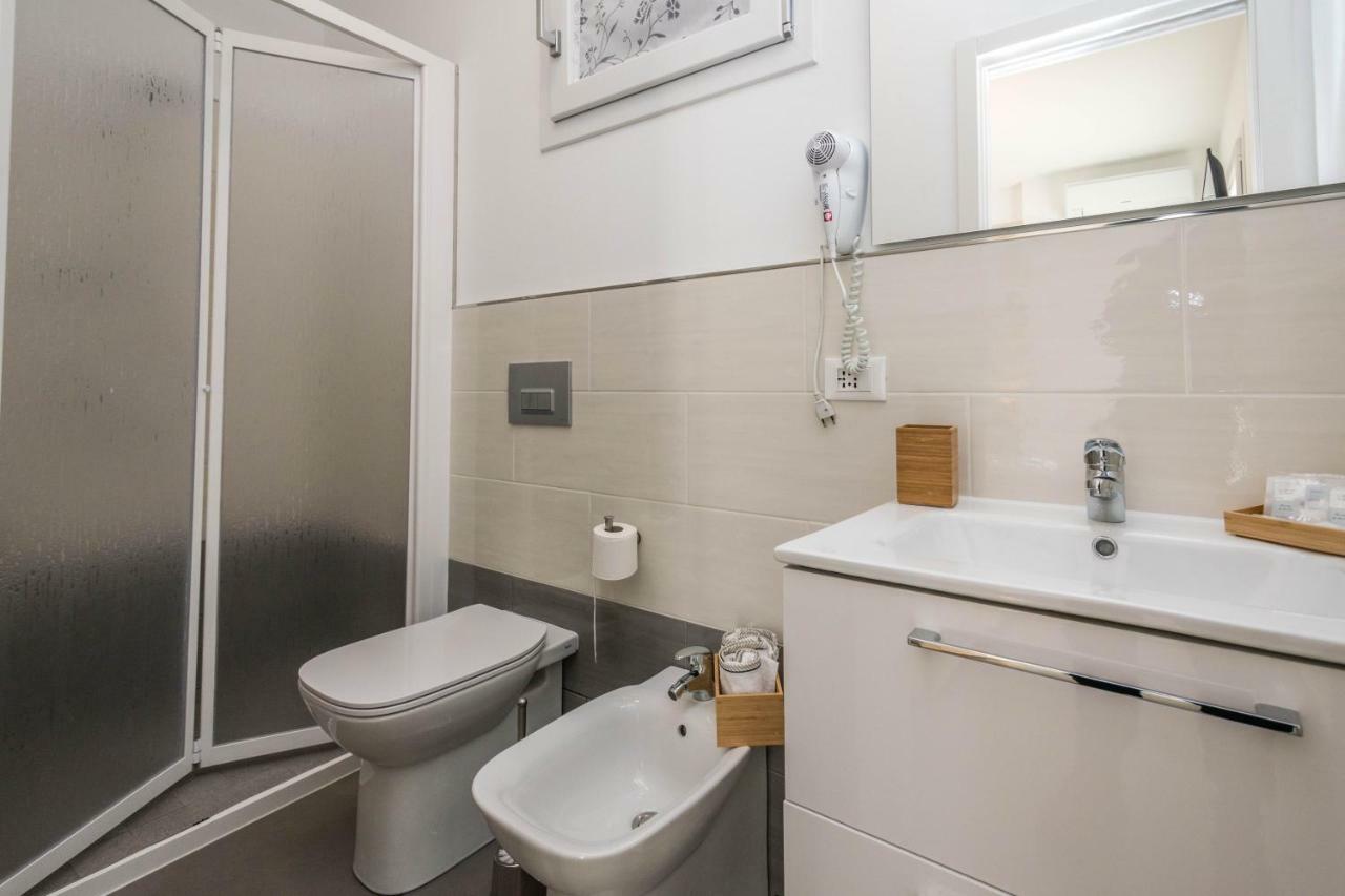 B&B Lo&G Lascari Kültér fotó