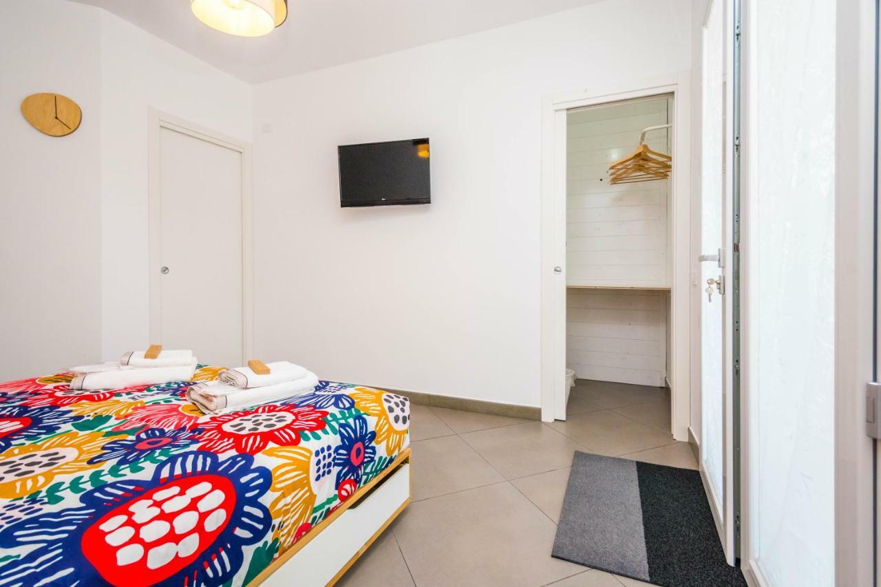 B&B Lo&G Lascari Kültér fotó
