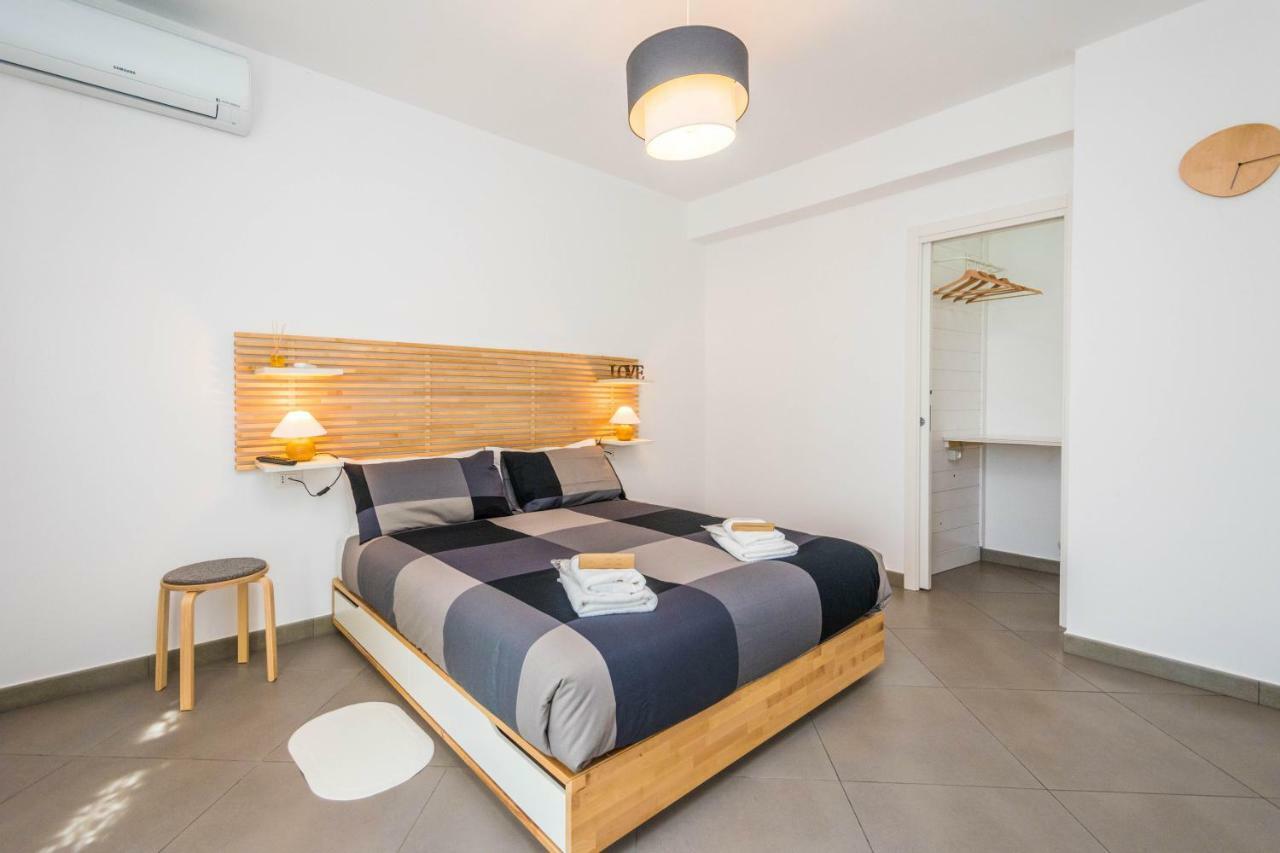 B&B Lo&G Lascari Kültér fotó