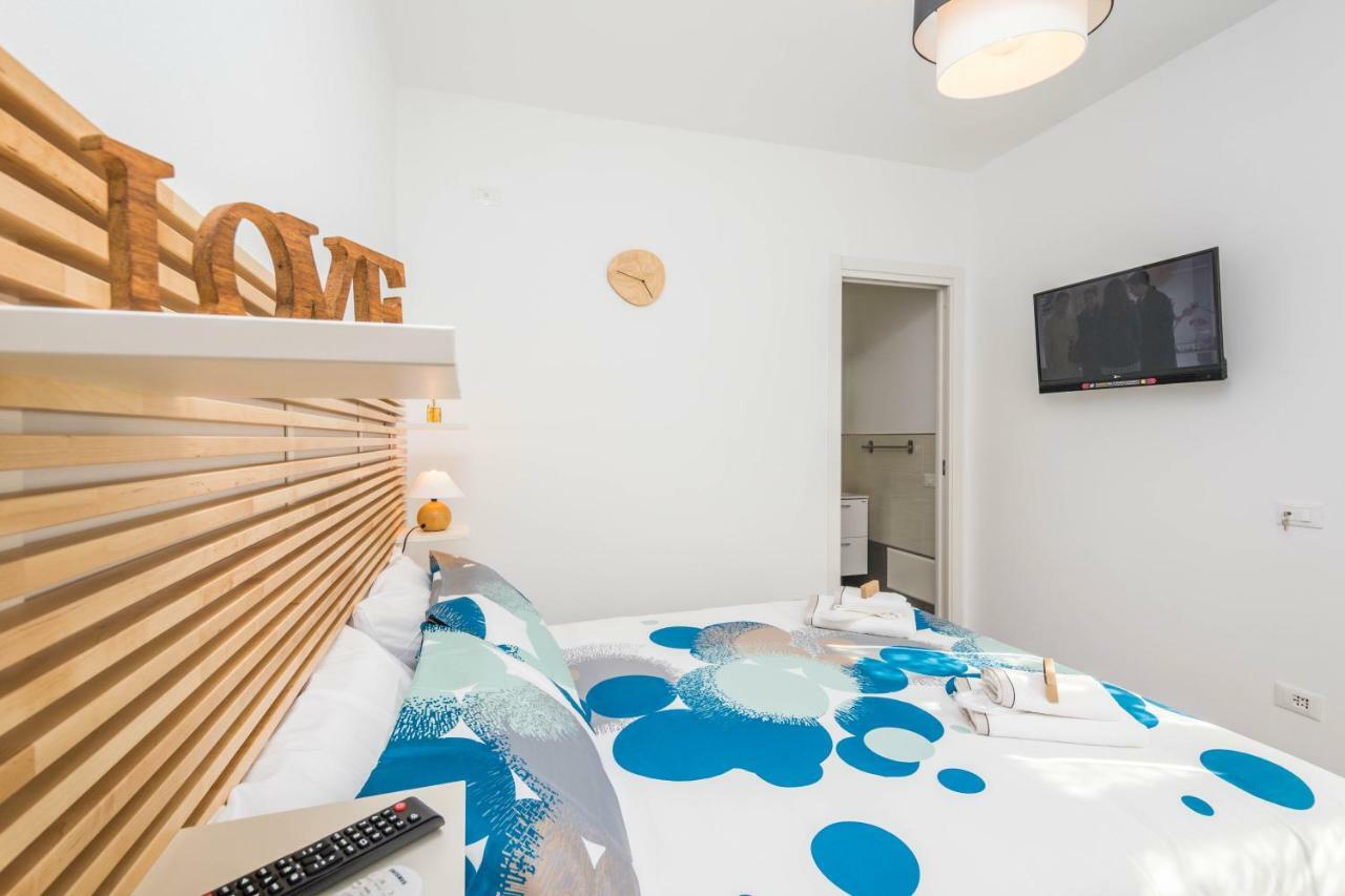 B&B Lo&G Lascari Kültér fotó