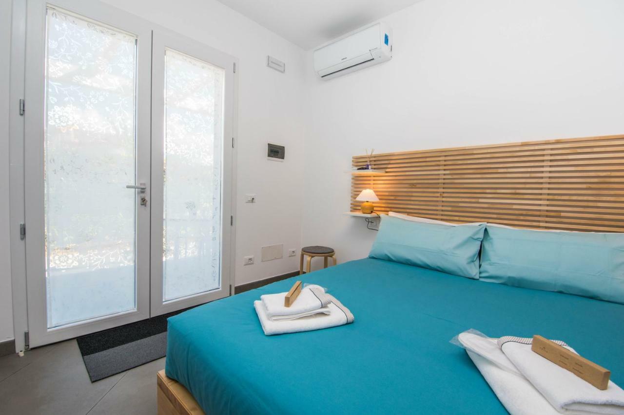 B&B Lo&G Lascari Kültér fotó