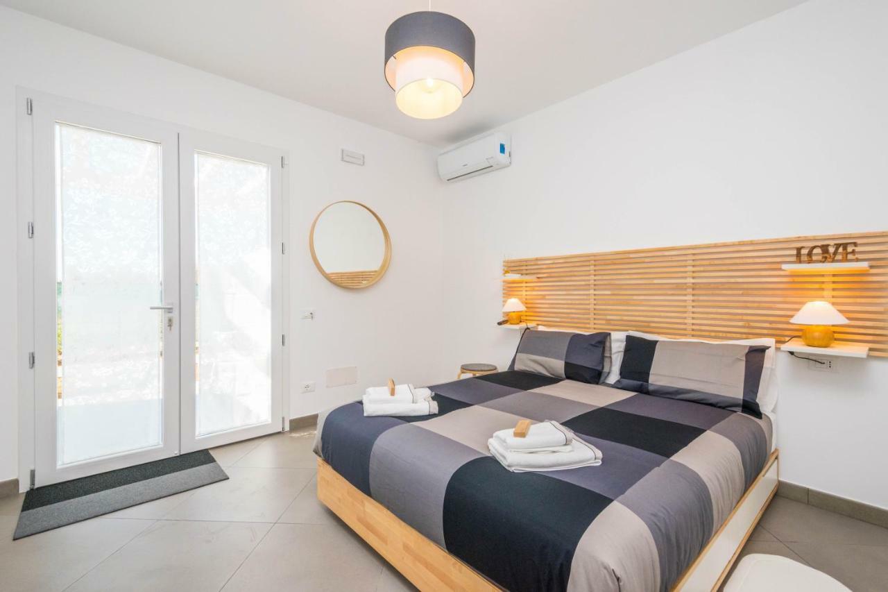 B&B Lo&G Lascari Kültér fotó
