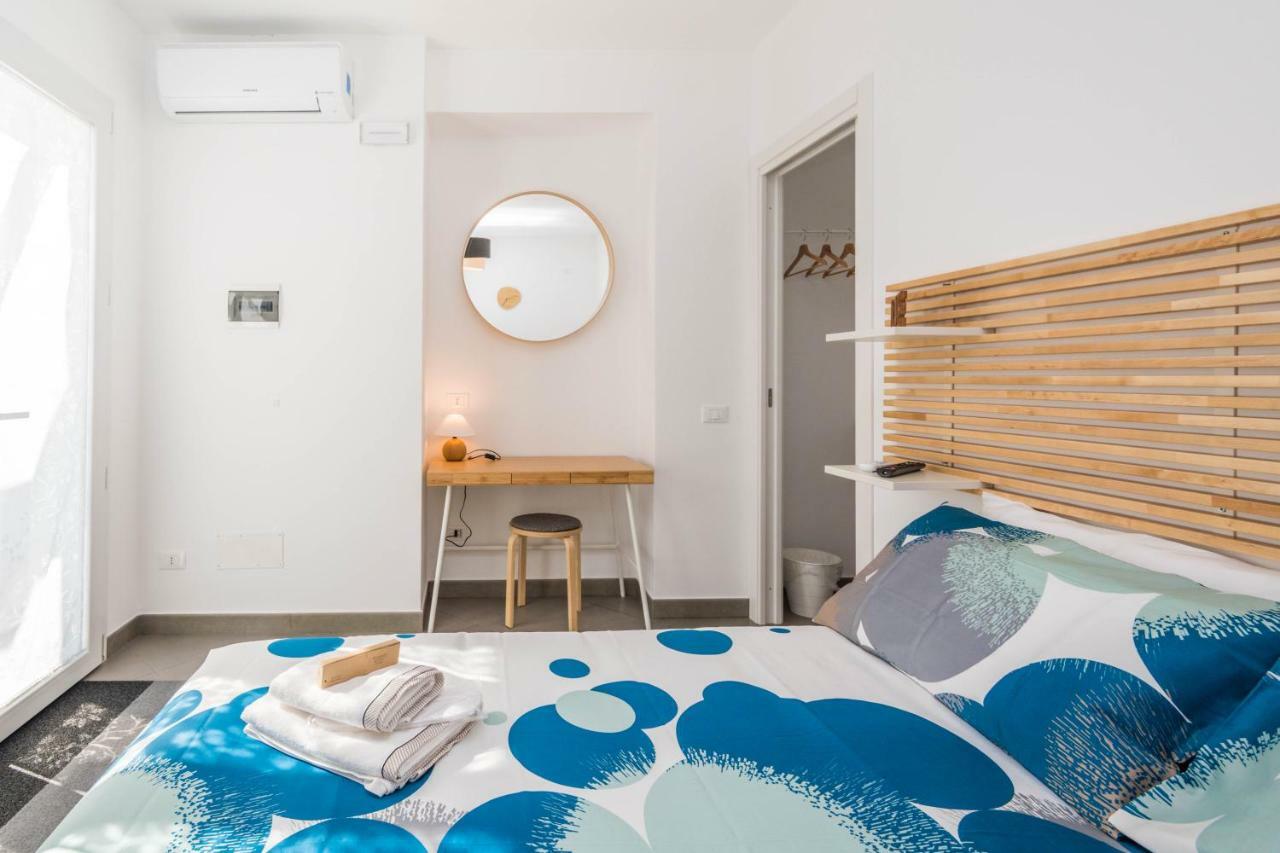 B&B Lo&G Lascari Kültér fotó